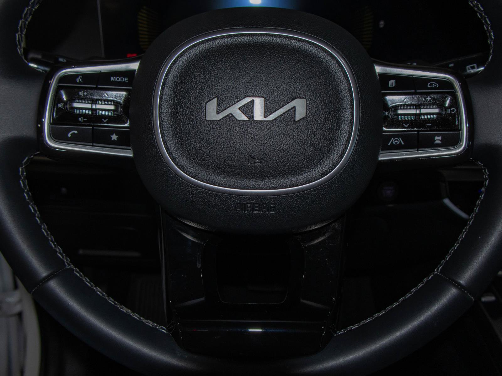 New 2025 Kia Sorento S w/ Panoramic Sunroof Package image 12