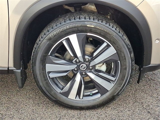 Used 2021 Nissan Rogue Platinum image 8