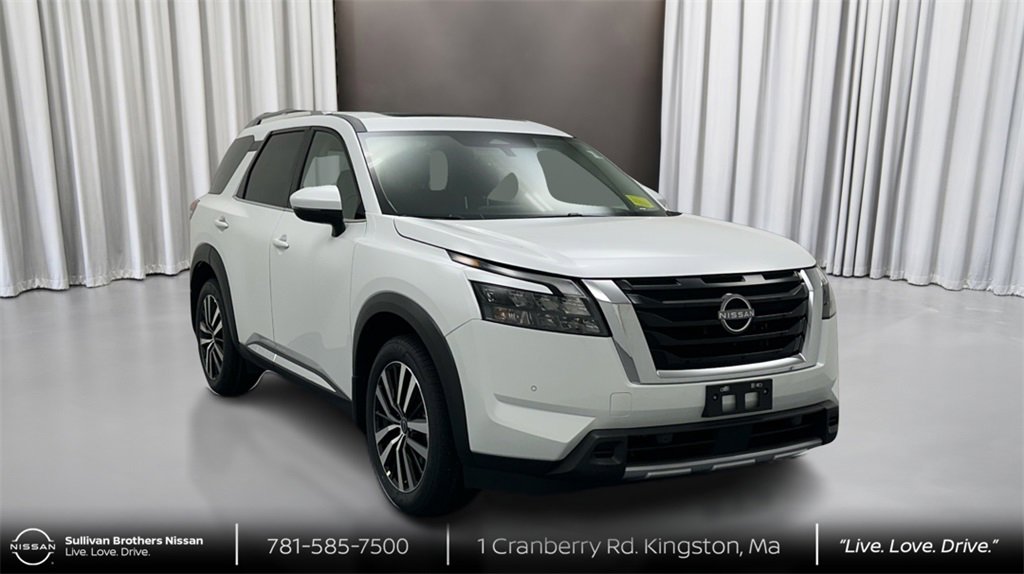 New 2025 Nissan Pathfinder Platinum w/ Cargo Package image 3