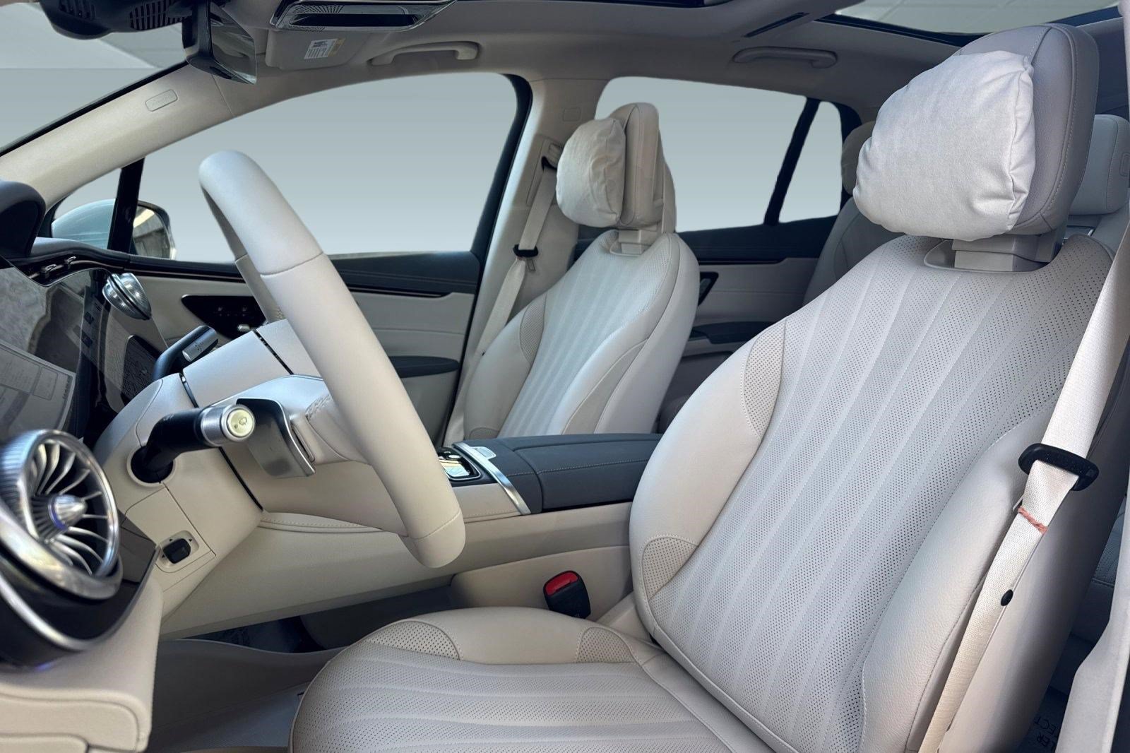 New 2026 Mercedes-Benz EQS 400 4MATIC SUV image 5