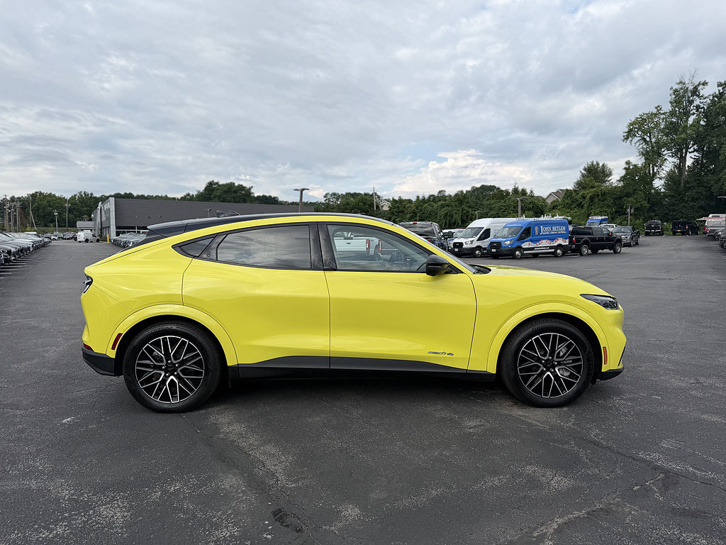 Certified 2025 Ford Mustang Mach-E Premium AWD/4WD image 8