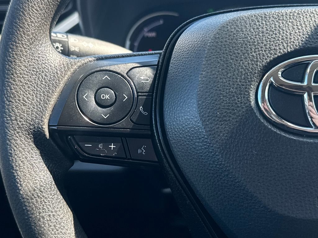 Used 2025 Toyota RAV4 LE AWD/4WD image 19