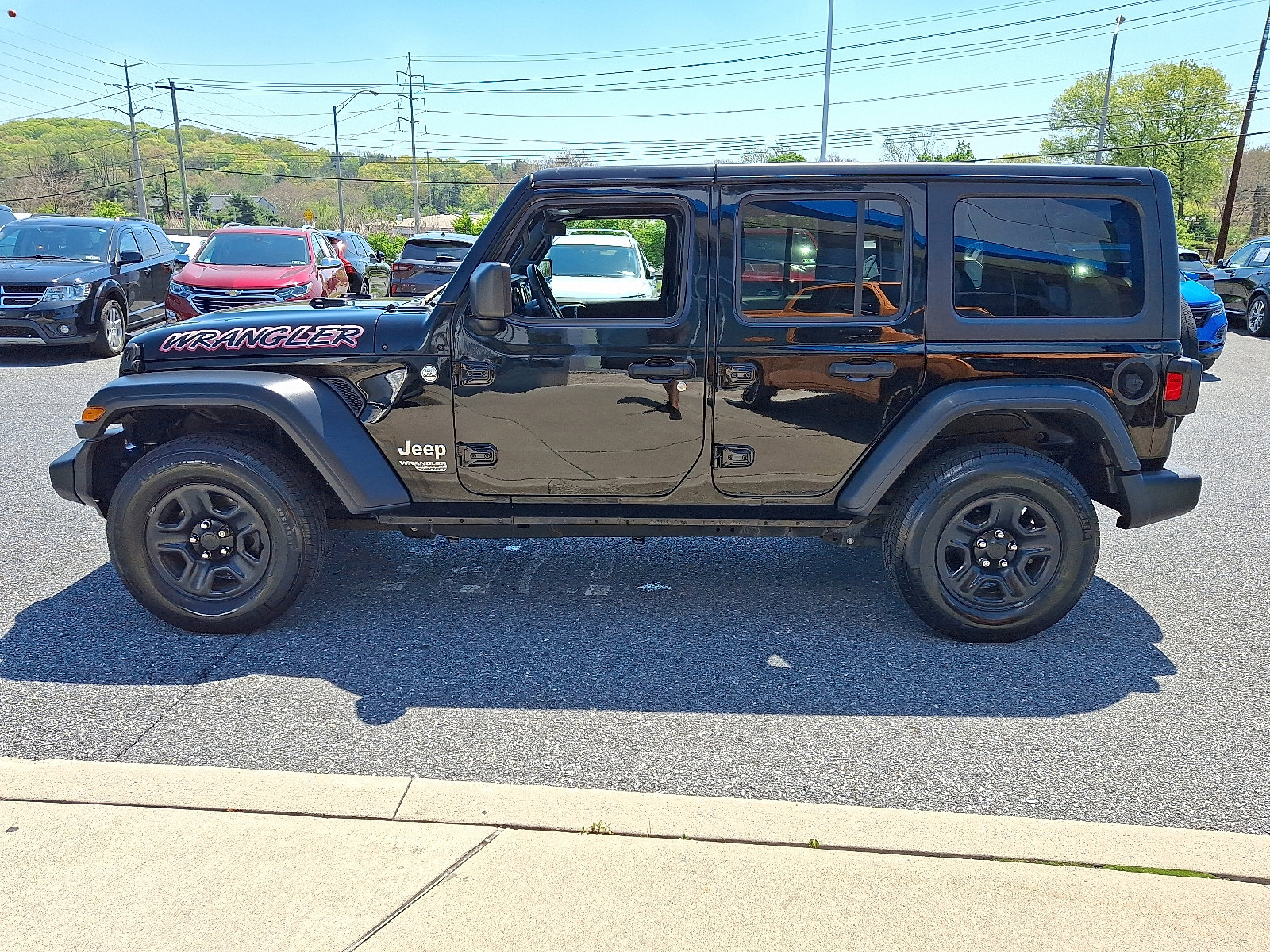 Used 2018 Jeep Wrangler Unlimited Sport AWD/4WD image 4