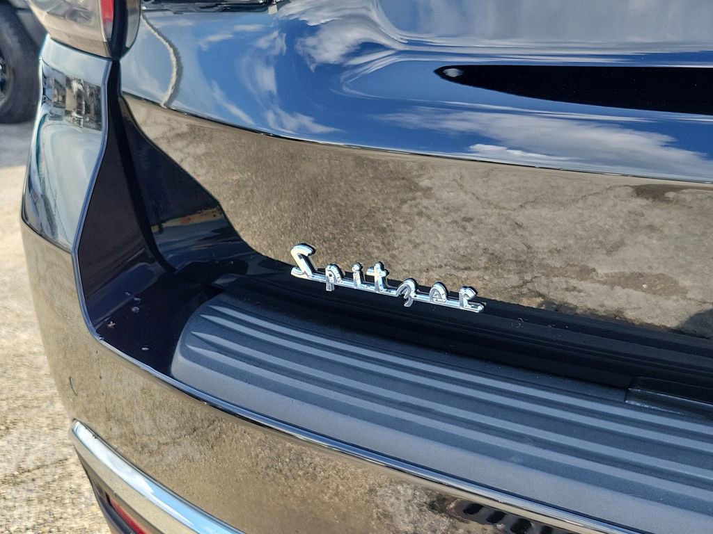 Used 2023 Chevrolet Suburban Premier w/ Advanced Technology Package image 5