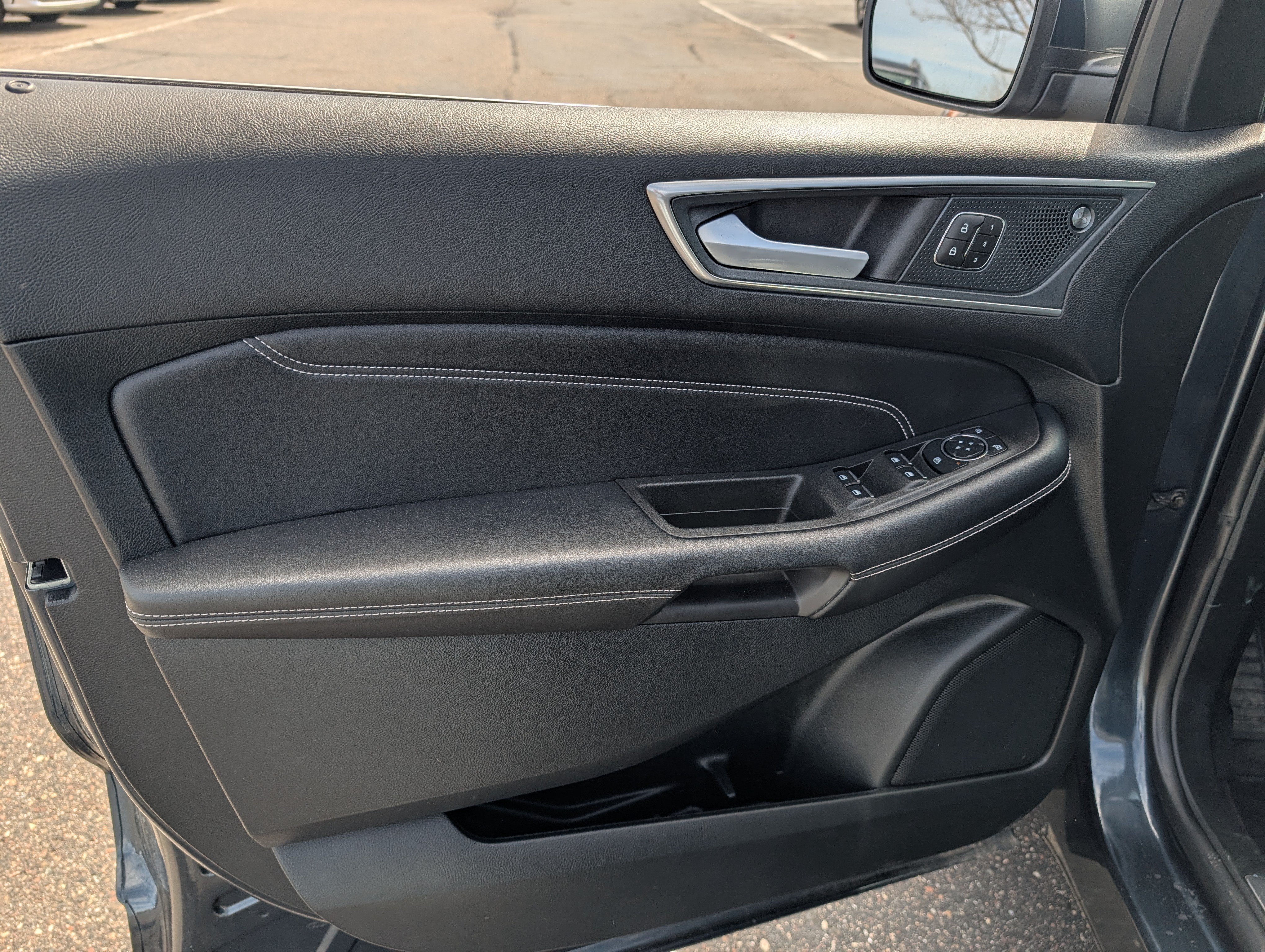 Used 2024 Ford Edge Titanium AWD/4WD image 11