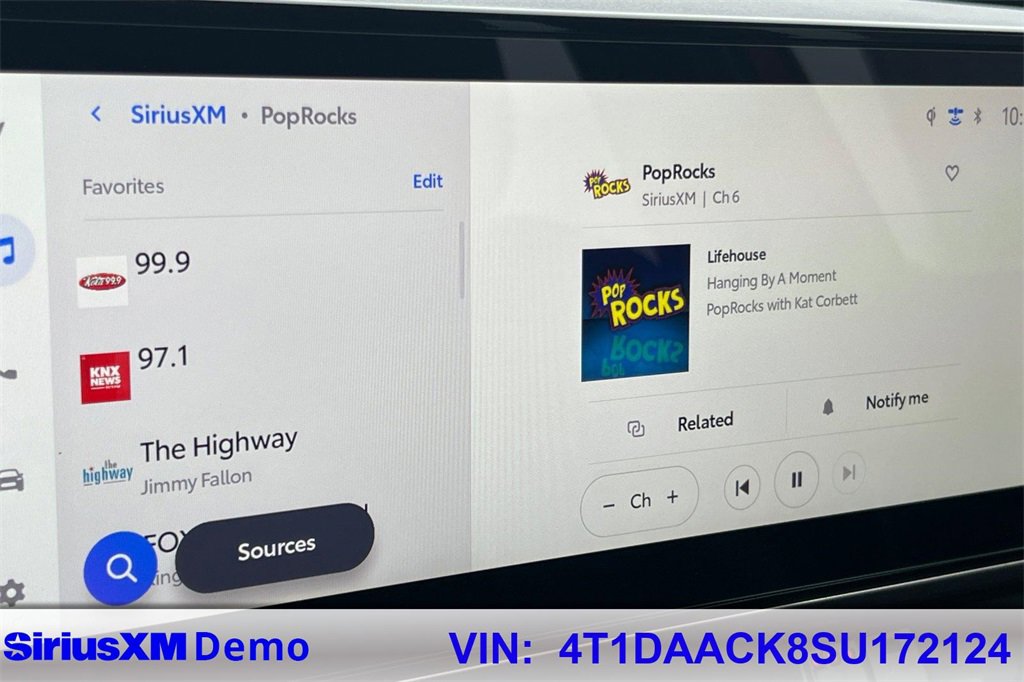 Used 2025 Toyota Camry XSE image 31