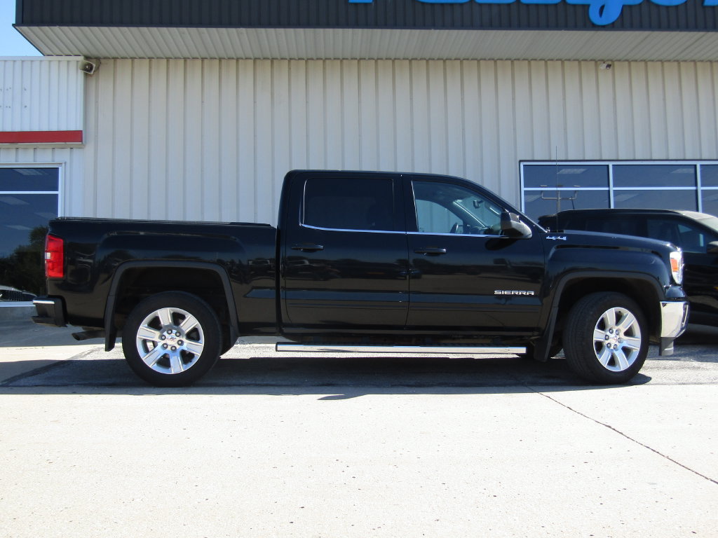 Used 2015 GMC Sierra 1500 SLE w/ SLE Value Package AWD/4WD image 2