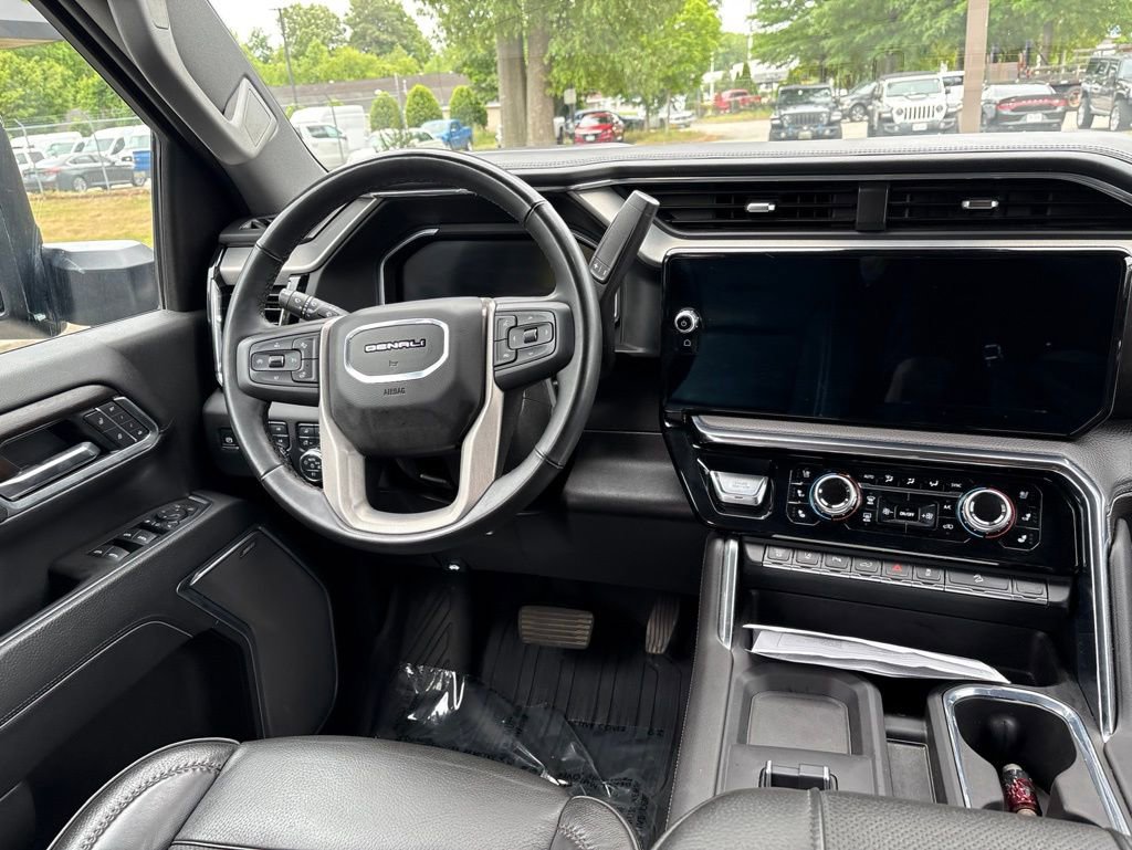 Used 2025 GMC Sierra 2500 Denali w/ Denali Reserve Package AWD/4WD image 9