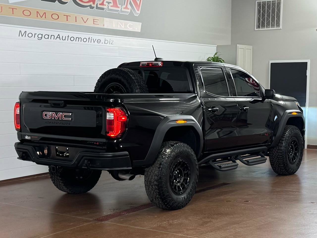 Used 2024 GMC Canyon AT4X w/ AT4X AEV Edition image 3