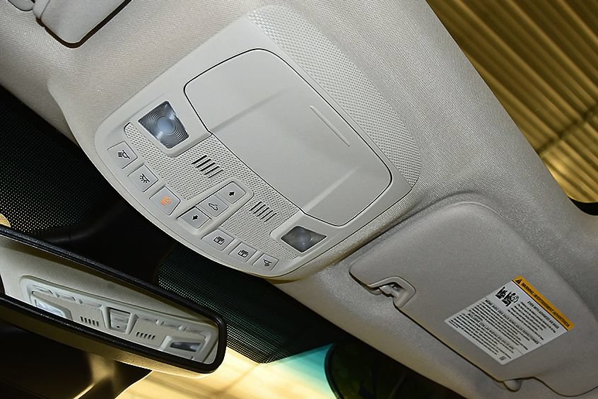 Used 2022 Ford Edge Titanium AWD/4WD image 30