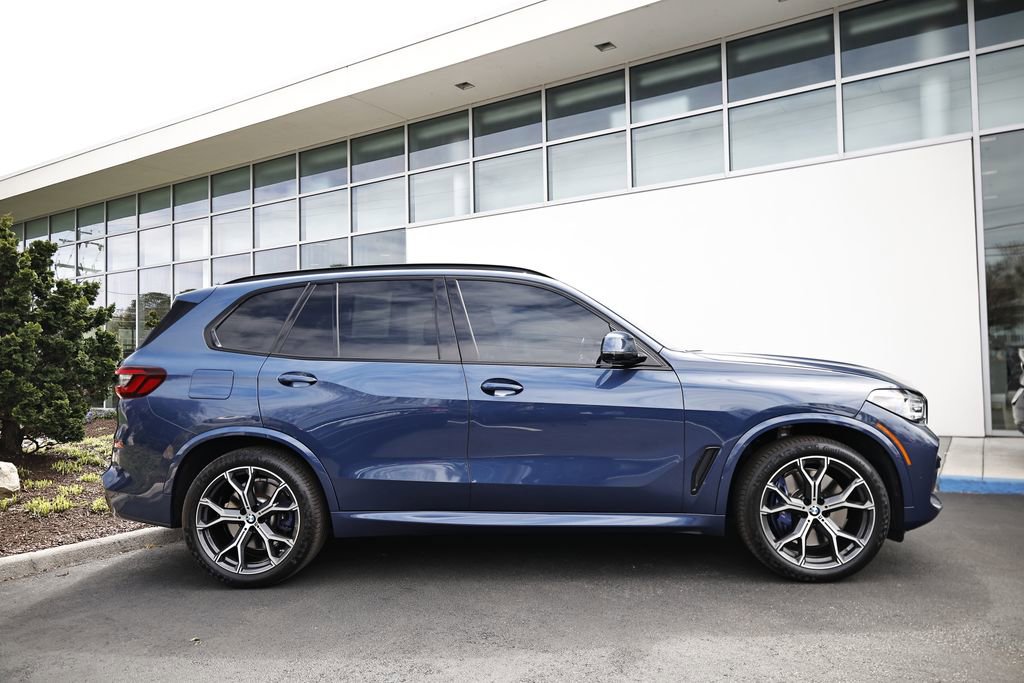 Used 2023 BMW X5 M50i w/ Executive Package image 4