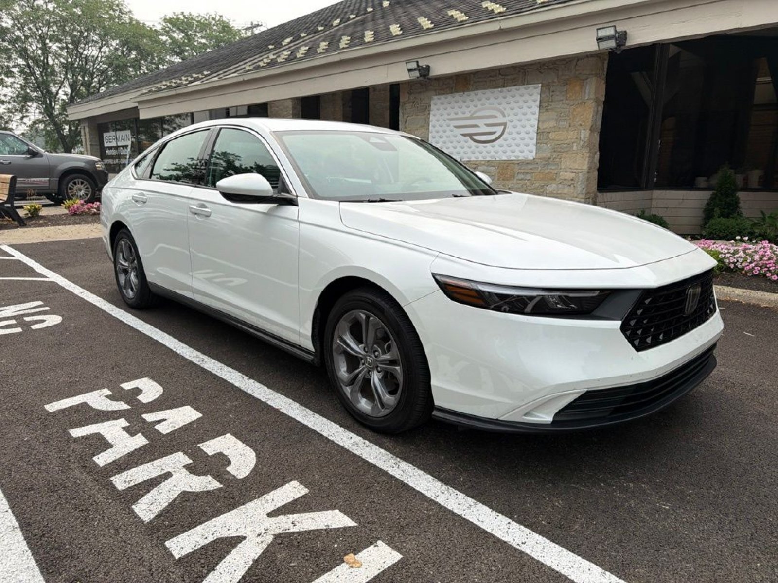 Used 2024 Honda Accord EX image 9