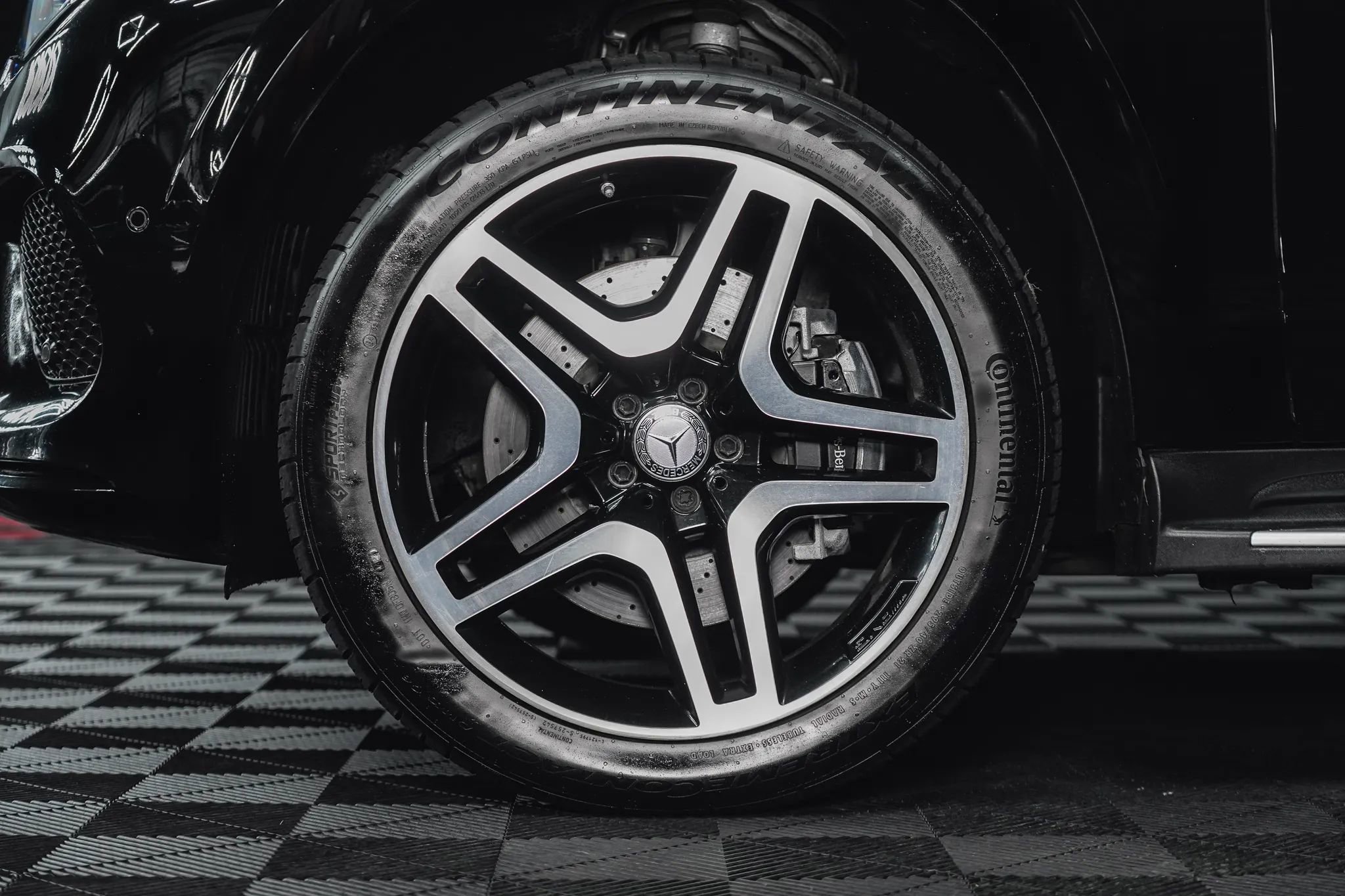 Used 2017 Mercedes-Benz GLS 550 GLS 550 Sport Utility 4D image 13