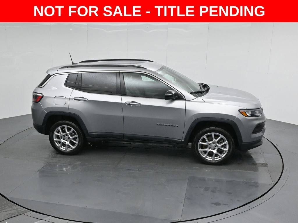 Used 2023 Jeep Compass Latitude image 47