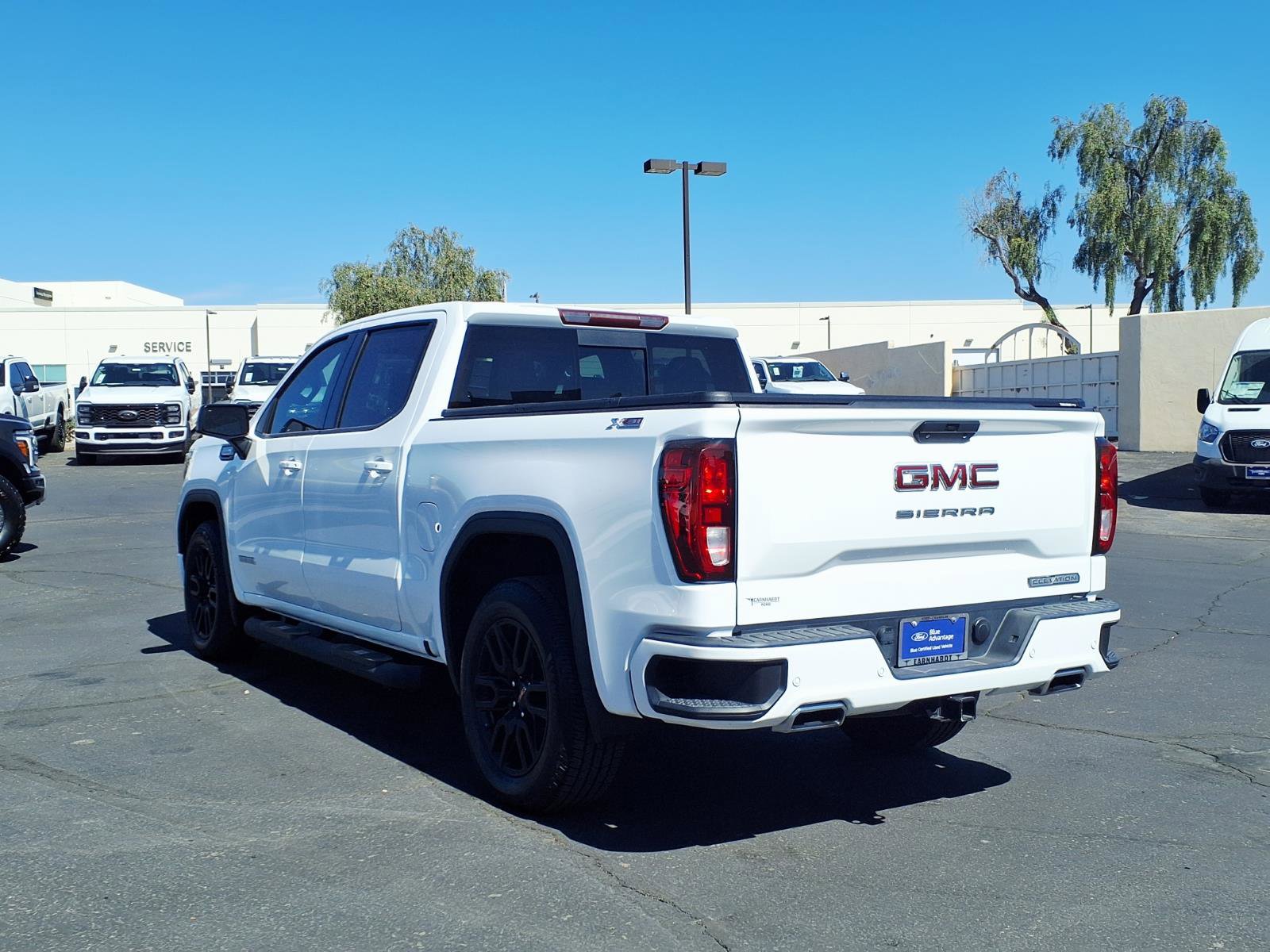 Used 2021 GMC Sierra 1500 Elevation w/ Preferred Package AWD/4WD image 4