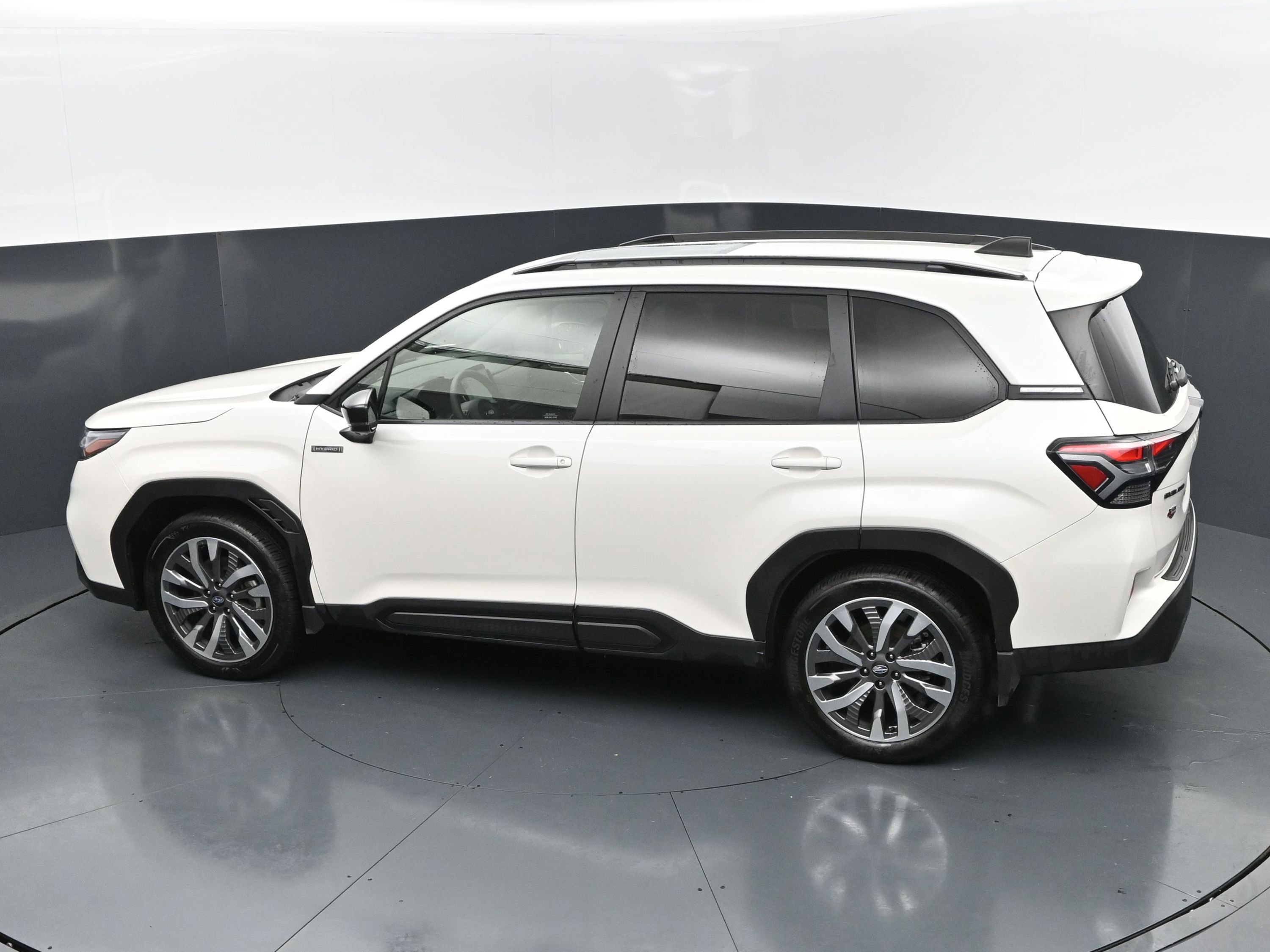 Used 2025 Subaru Forester Touring w/ Touring Package AWD/4WD image 30