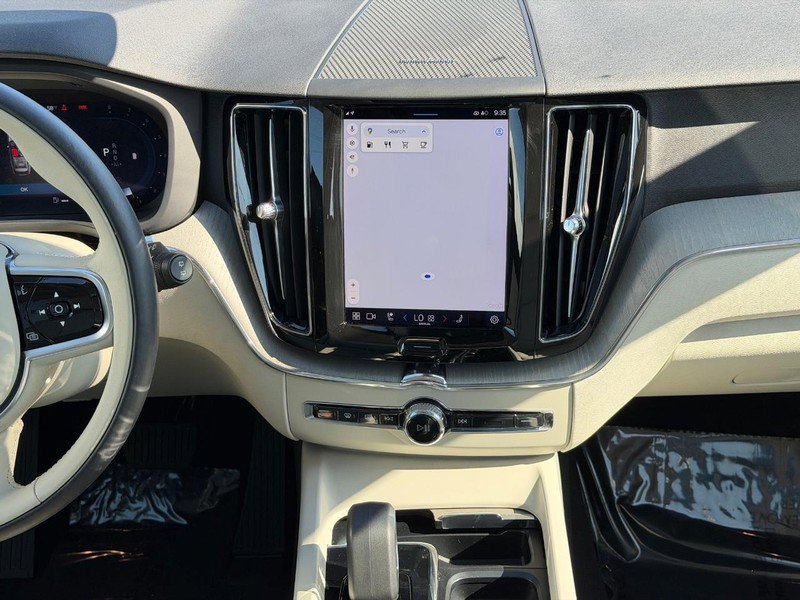 Certified 2023 Volvo XC60 B5 Plus w/ Climate Package AWD/4WD image 14