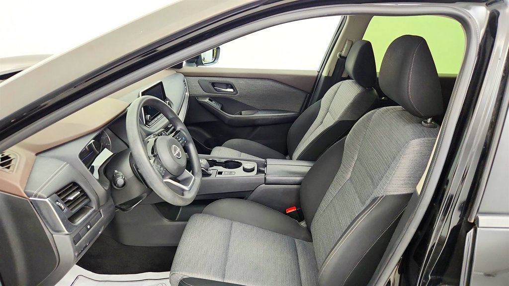 Used 2023 Nissan Rogue SV AWD/4WD image 18