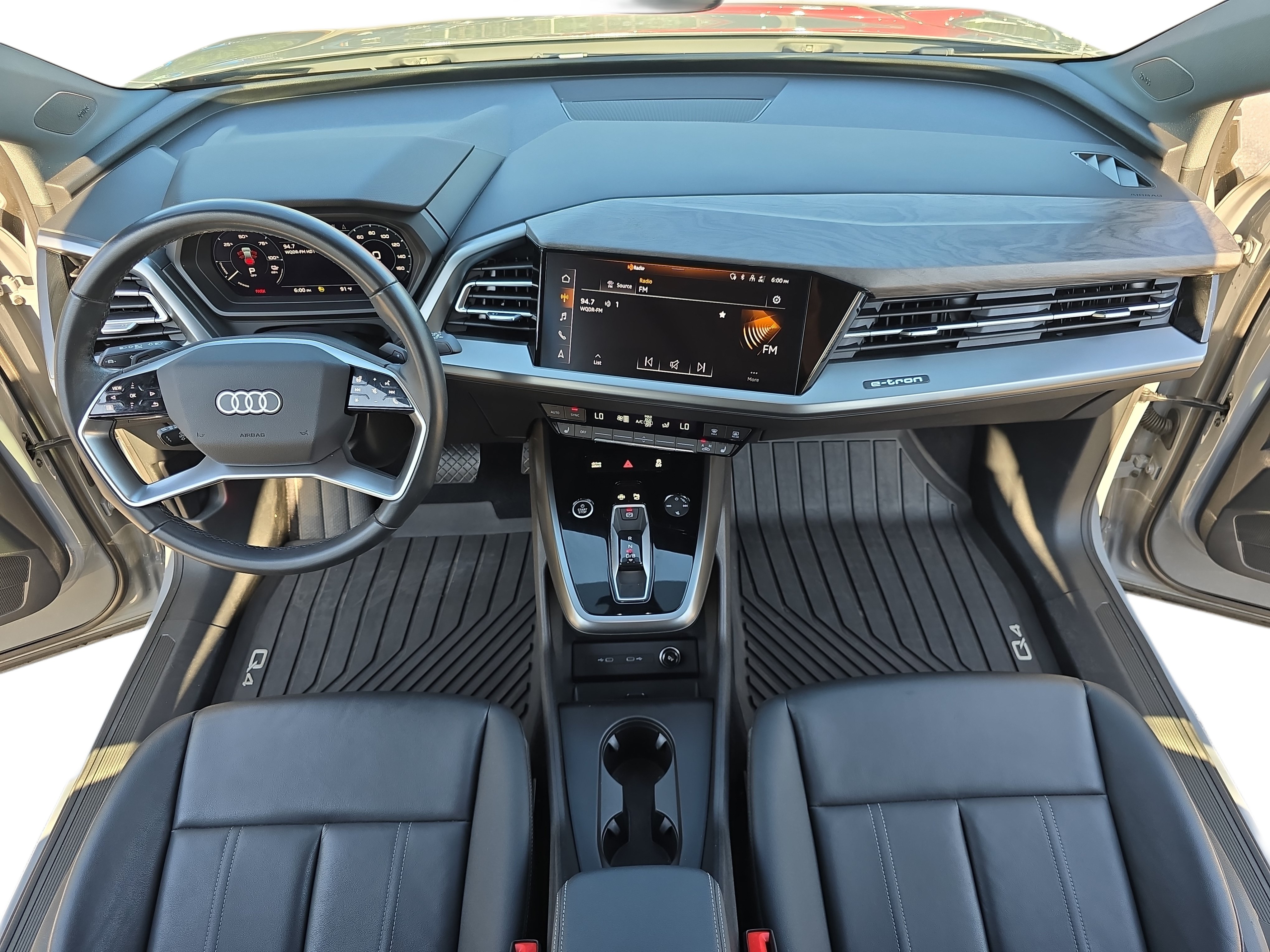 Used 2023 Audi Q4 e-tron Premium Plus w/ Premium Plus RWD image 9