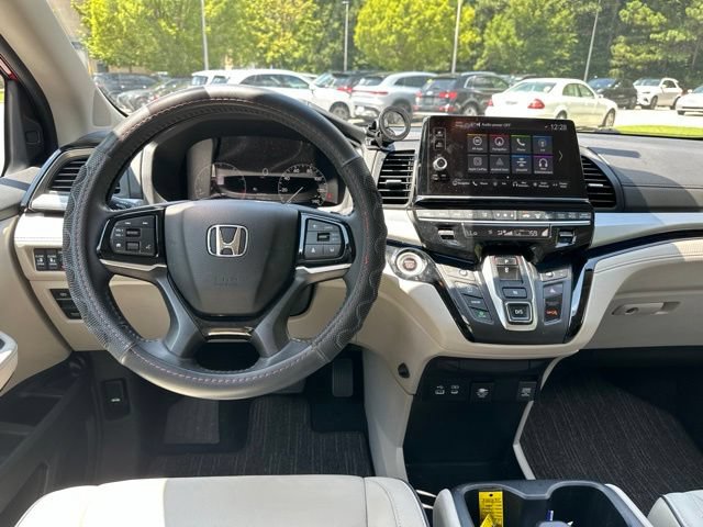 Used 2025 Honda Odyssey Touring image 10