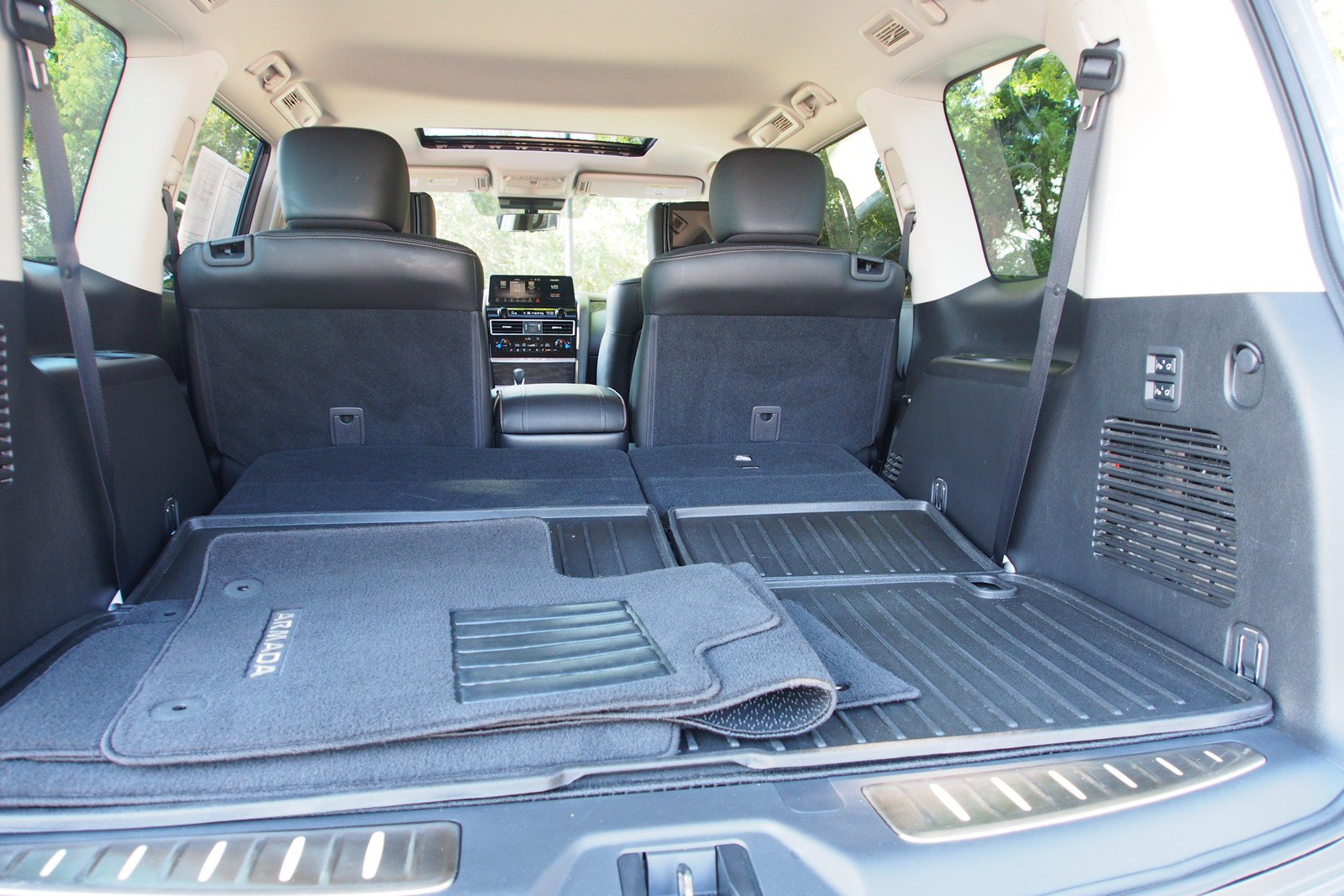 Used 2023 Nissan Armada Platinum w/ Captain's Chairs Package AWD/4WD image 20