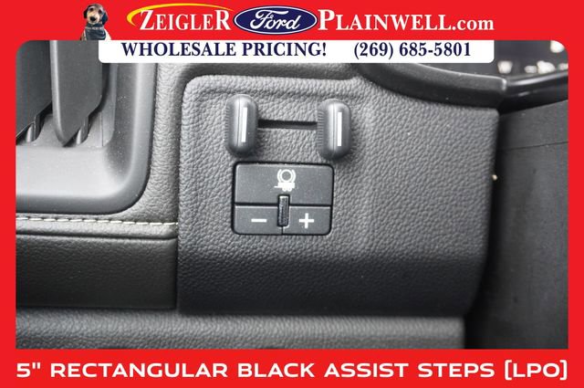 Used 2022 GMC Canyon Denali w/ Denali Black Edition Package image 23