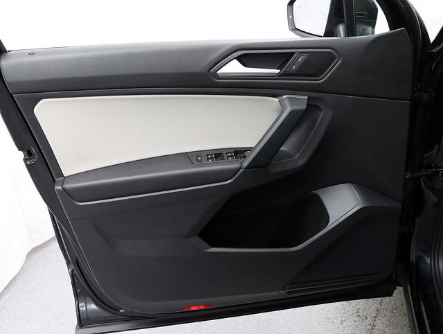 Used 2019 Volkswagen Tiguan SE image 23
