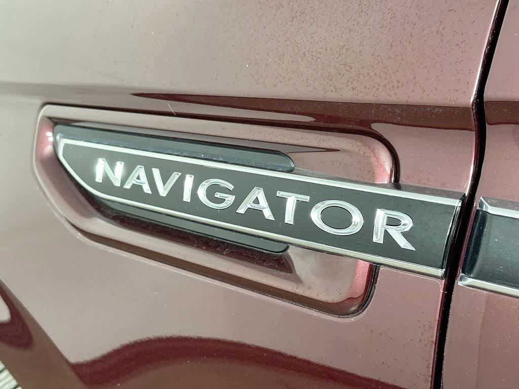 Used 2020 Lincoln Navigator Black Label w/ Cargo Convenience Package AWD/4WD image 7