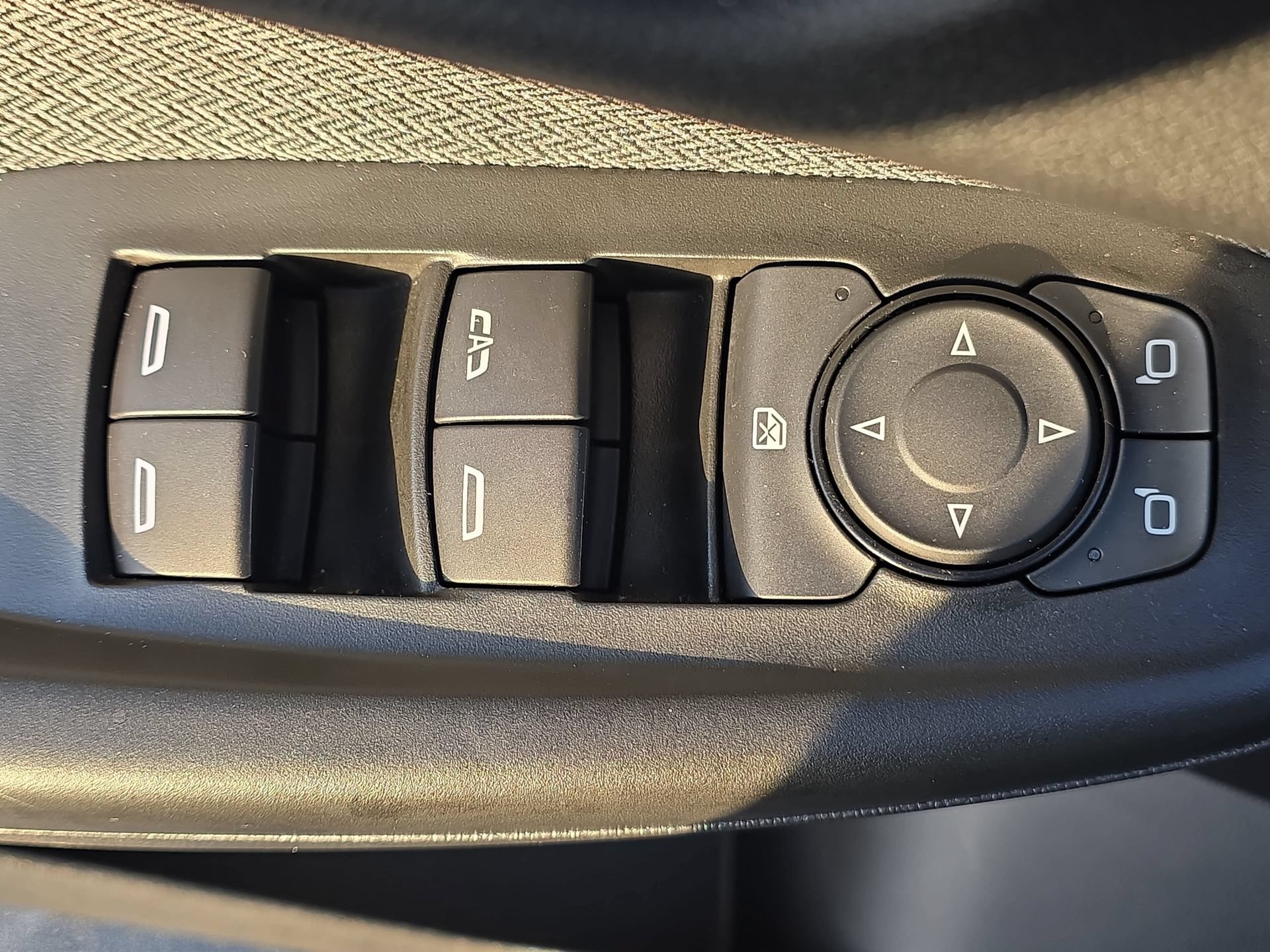 Used 2025 Chevrolet TrailBlazer LT AWD/4WD image 26
