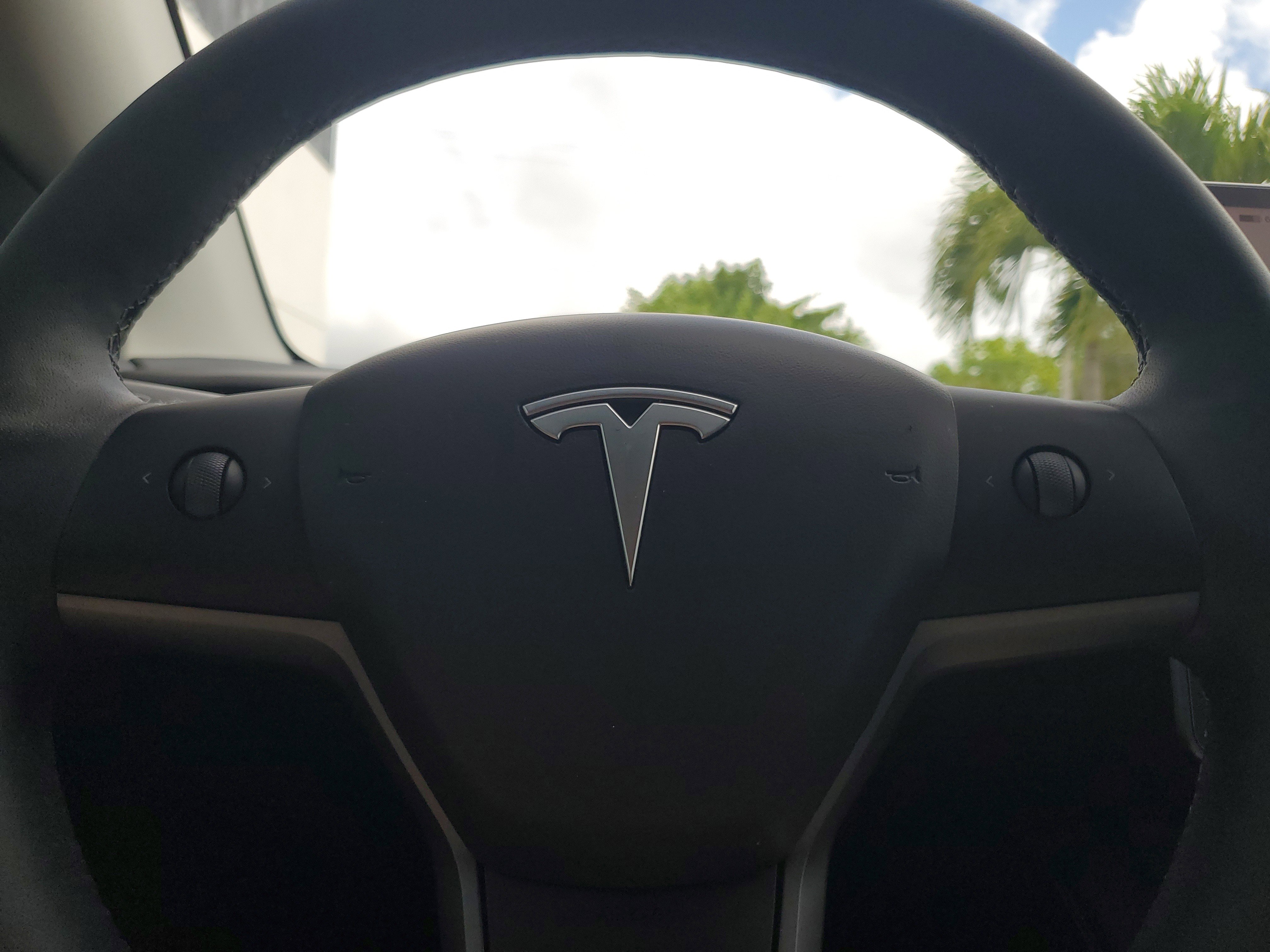 Used 2023 Tesla Model Y Performance image 22