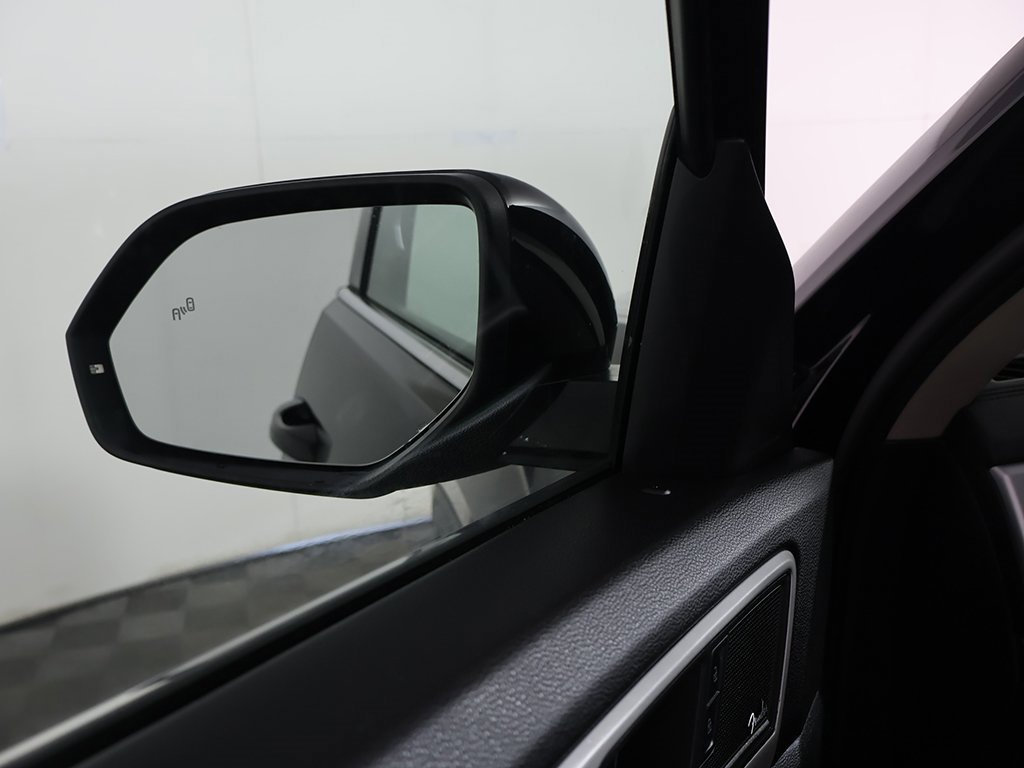 Used 2022 Volkswagen Atlas SEL Premium image 41