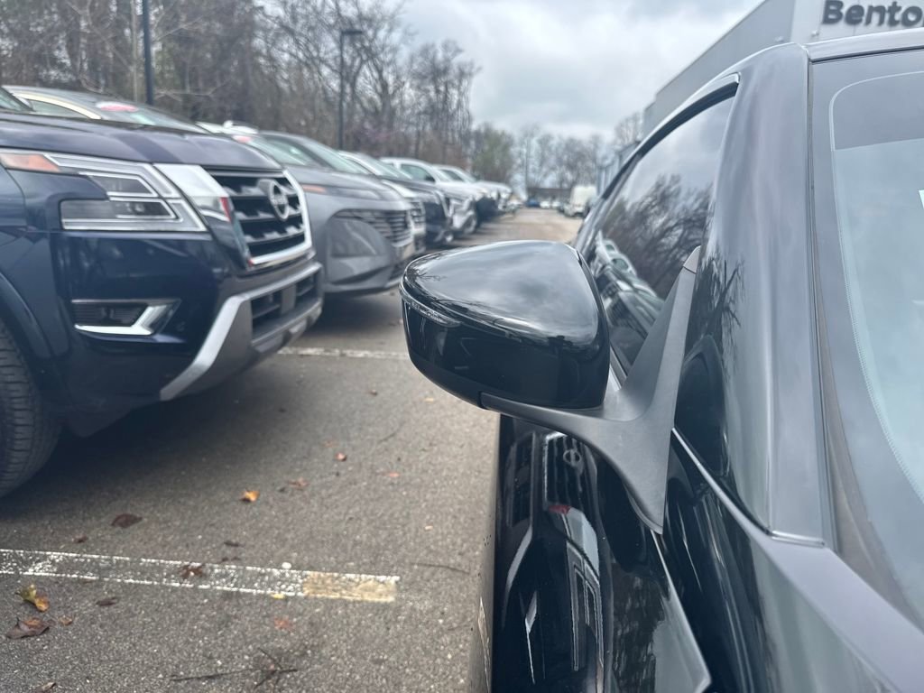 Certified 2024 Nissan Z Performance w/ Floor Mat Package image 38