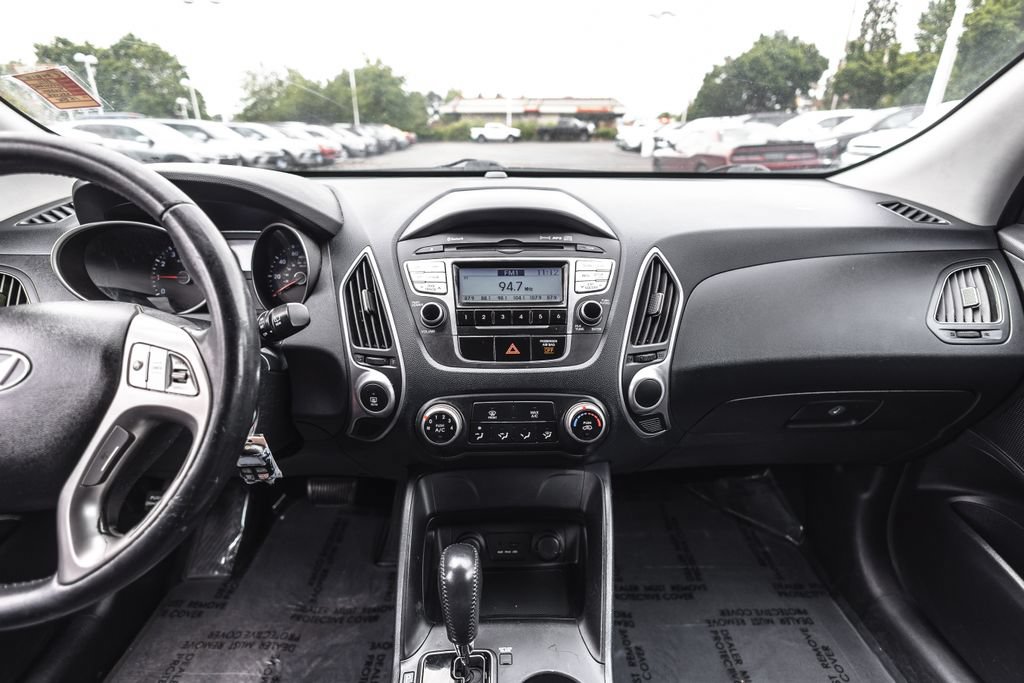 Used 2011 Hyundai Tucson GLS FWD image 25