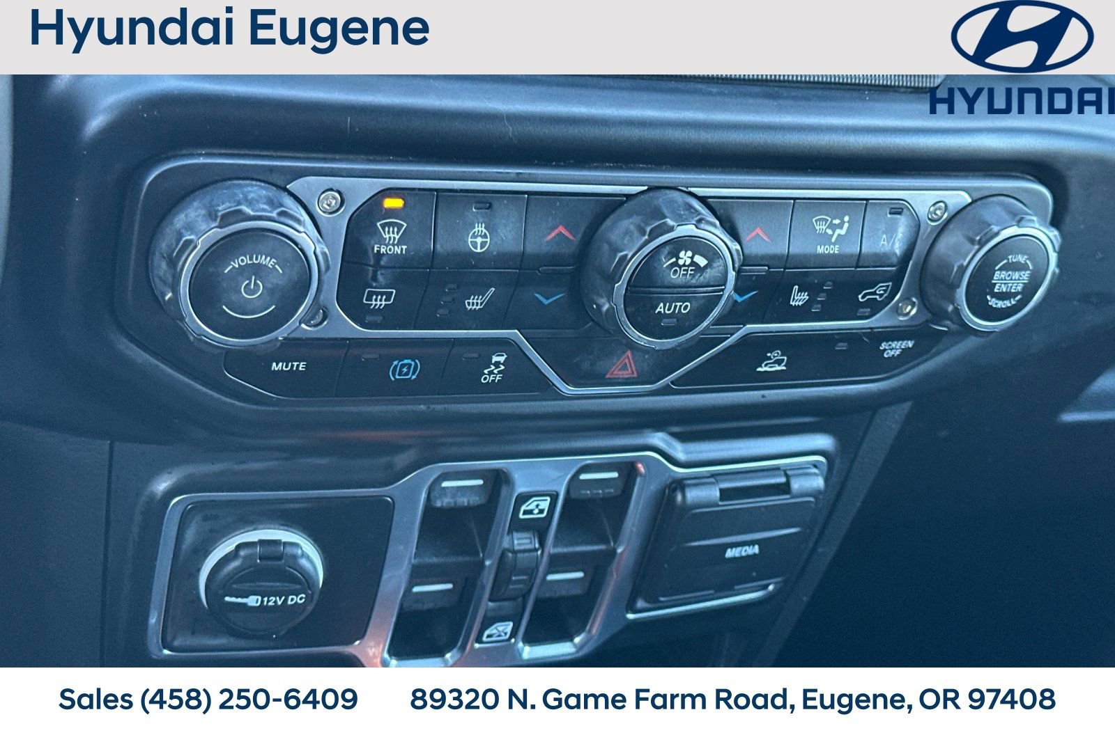 Used 2022 Jeep Wrangler Unlimited Sahara 4xe w/ Cold Weather Group image 26