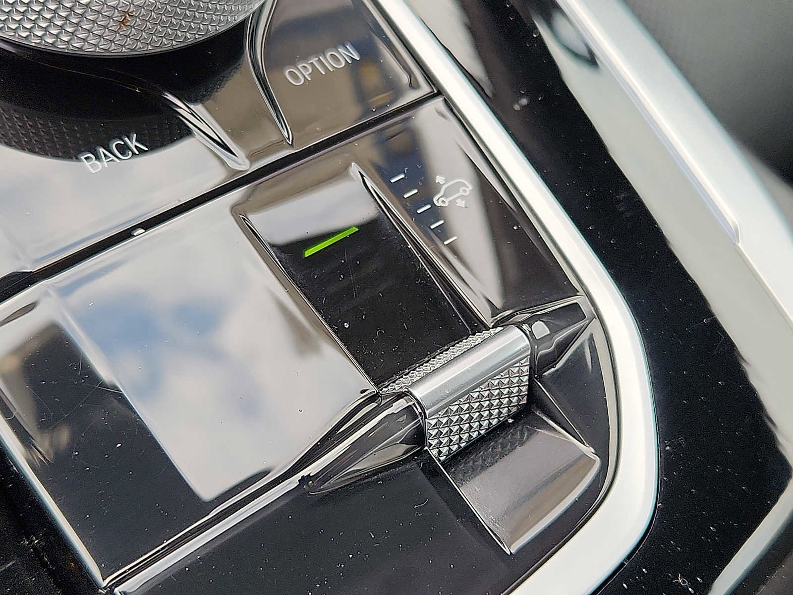 Certified 2023 BMW ALPINA XB7 image 25