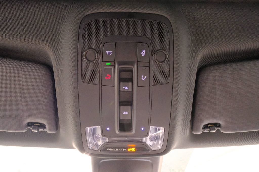 Used 2025 Audi Q3 2.0T Premium image 32