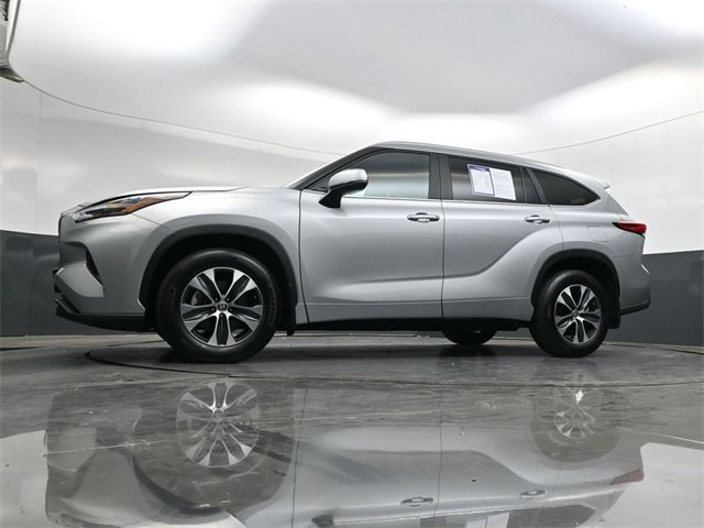 Used 2023 Toyota Highlander L image 35