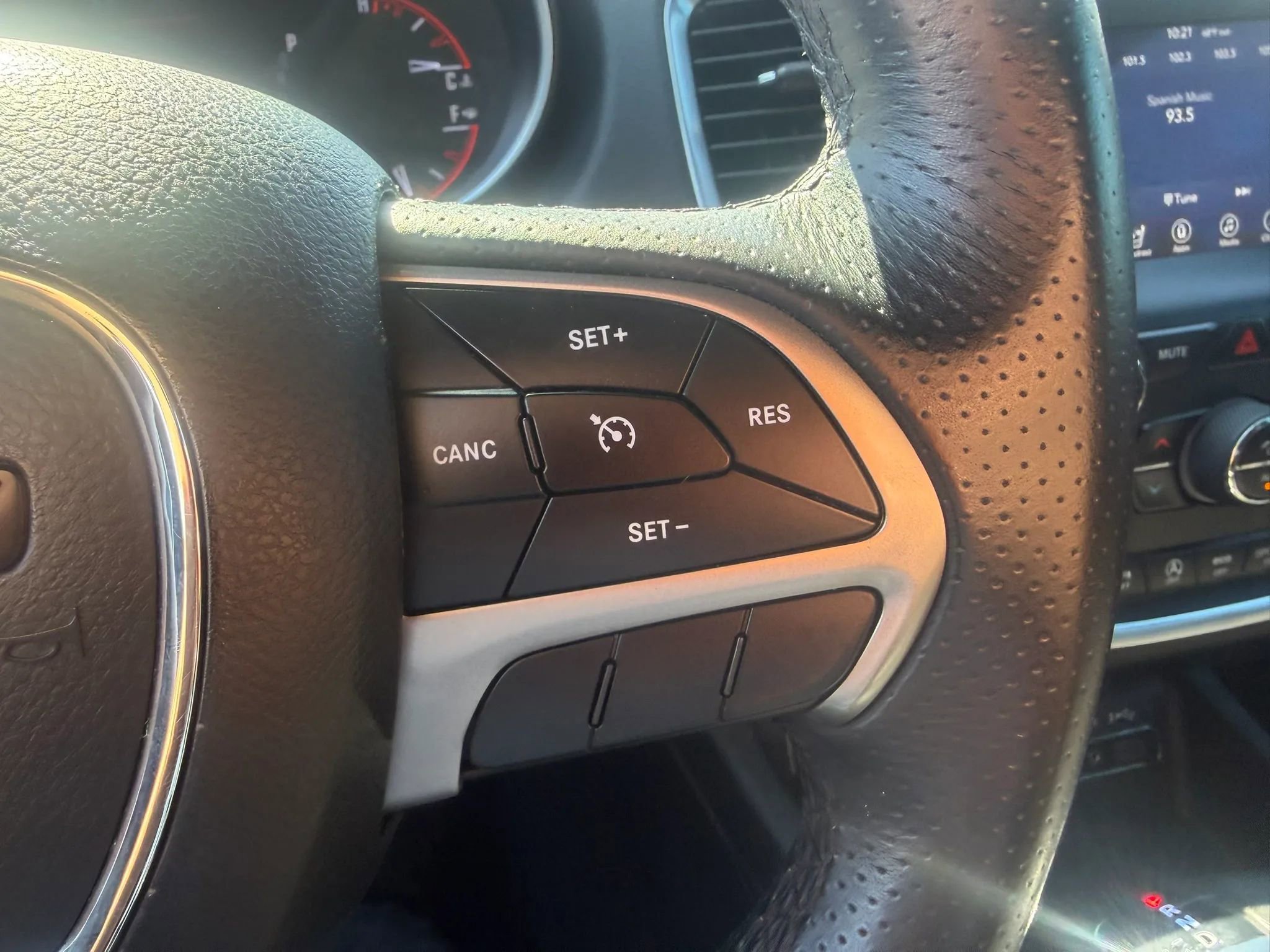 Used 2019 Dodge Durango SXT RWD image 14