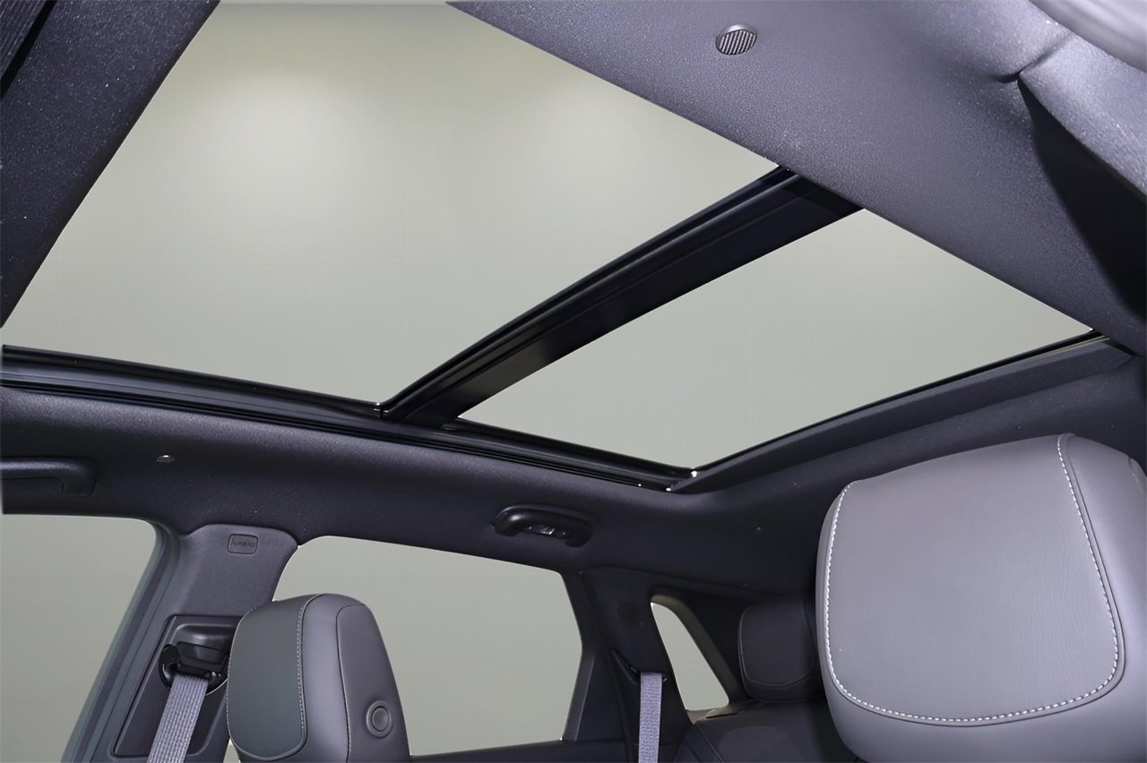 New 2025 Cadillac XT5 Sportv image 27