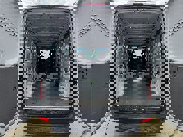 Used 2015 Mercedes-Benz Sprinter 2500 image 26