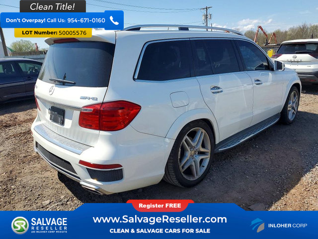 Used 2015 Mercedes-Benz GL 550 4MATIC image 4