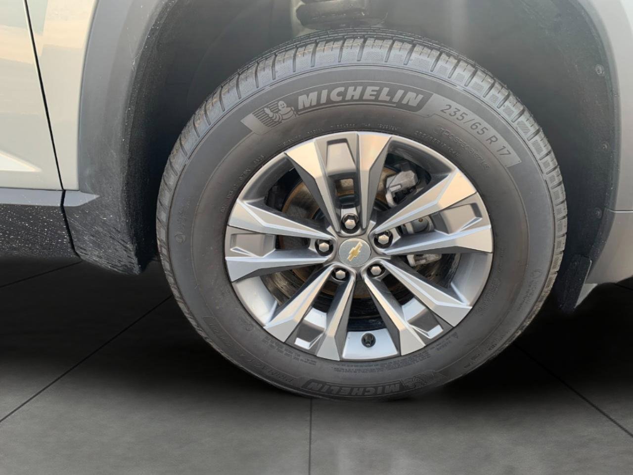 Certified 2025 Chevrolet Equinox LT AWD/4WD image 3