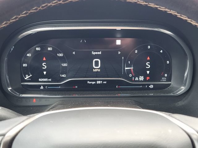 Used 2022 GMC Yukon XL AT4 AWD/4WD image 13