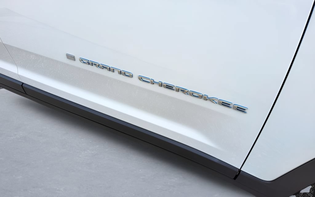 Used 2023 Jeep Grand Cherokee 4WD 4xe image 44