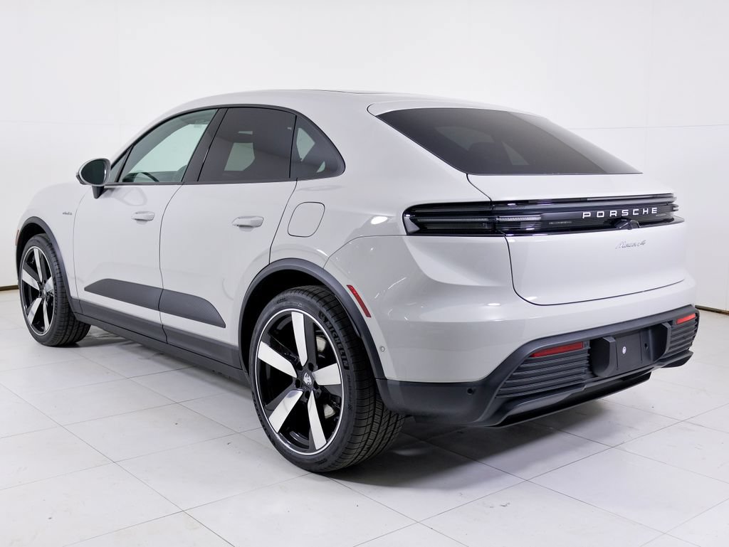 New 2026 Porsche Macan 4 Electric AWD/4WD image 3