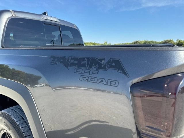 Used 2020 Toyota Tacoma TRD Off-Road AWD/4WD image 10