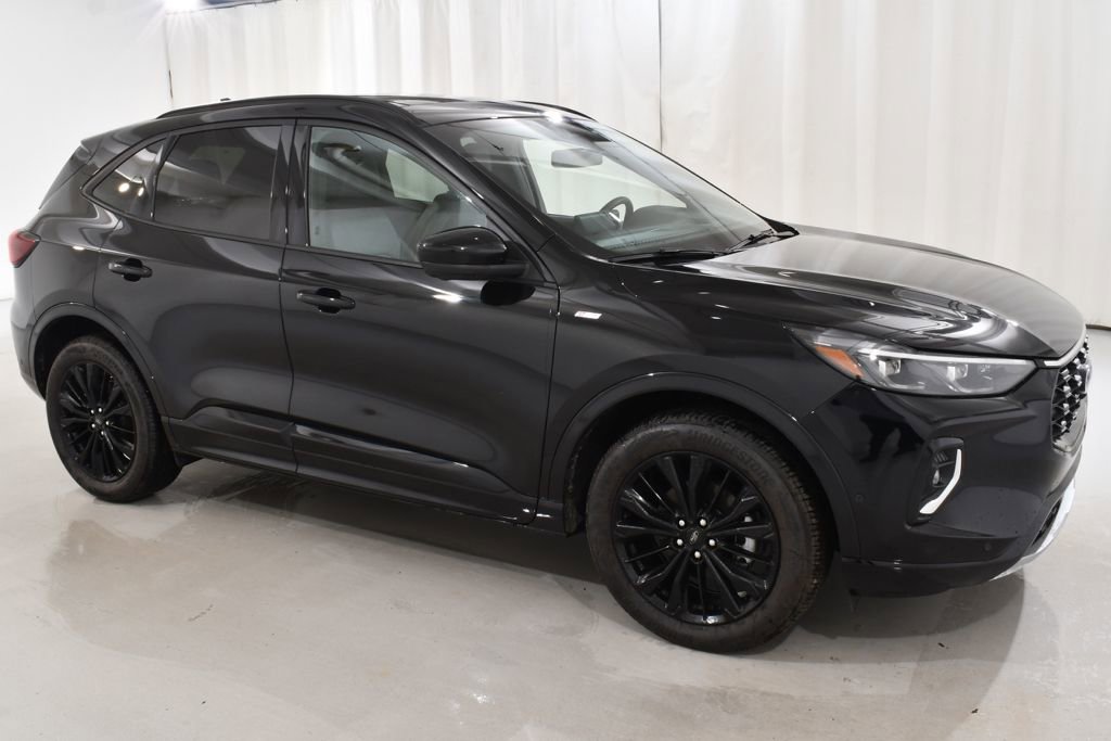 Used 2023 Ford Escape ST-Line Elite w/ Premium Technology Package image 5