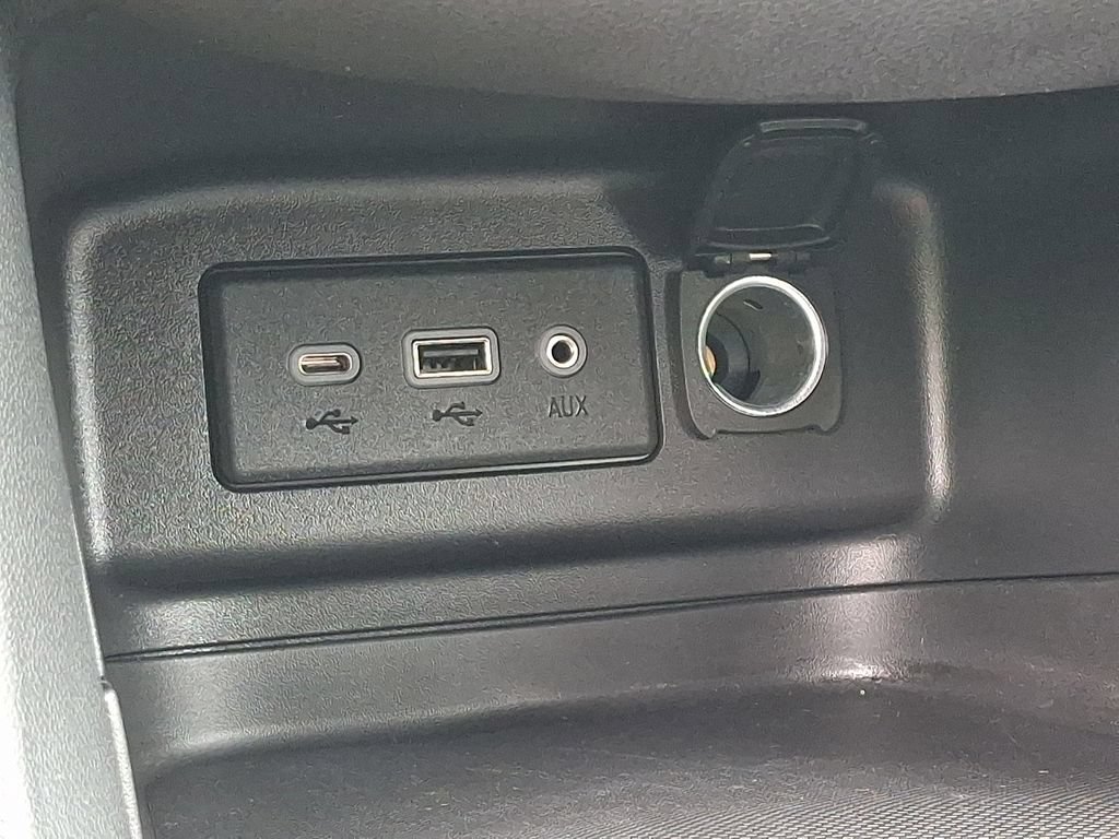 Used 2023 Chevrolet Equinox LT FWD image 24
