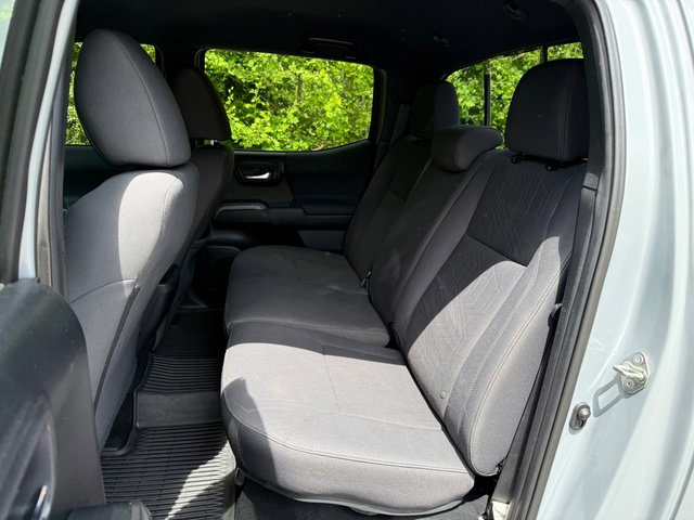 Used 2019 Toyota Tacoma TRD Off-Road AWD/4WD image 14