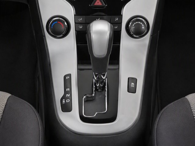 Used 2015 Chevrolet Cruze LS FWD image 14